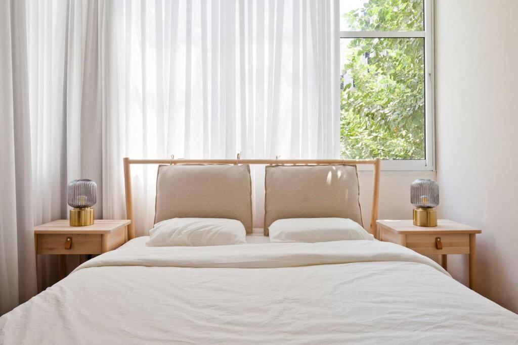 Apartment ^superior 1 Bedroom In The Heart Of The Old North^ *